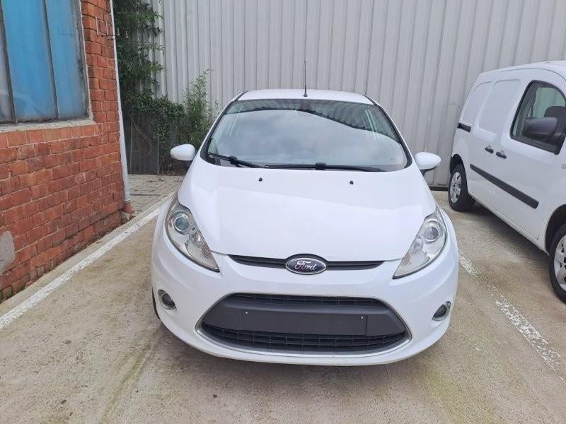 FORD FIESTA 1.2 BENZ EURO 5 VAN 2011,175000 km déjà inspecté, Euro 5, Achat, Boîte manuelle, Particulier