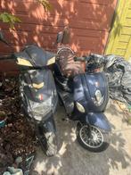 2 gts scooters a klasse, Fietsen en Brommers, Brommeronderdelen | Scooters, Ophalen, Zo goed als nieuw
