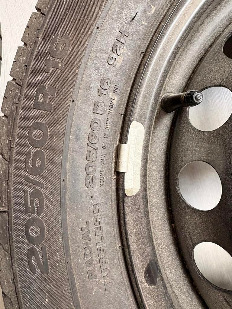 Autoband Continental, Auto-onderdelen, Banden en Velgen, Ophalen, 16 inch, Nieuw, 205 mm