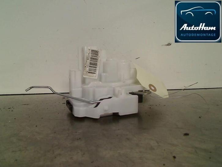 SERRURE DE PORTE RODS AVANT DROIT Ford Ka II, Autos : Pièces & Accessoires, Autres pièces automobiles, Ford, Utilisé