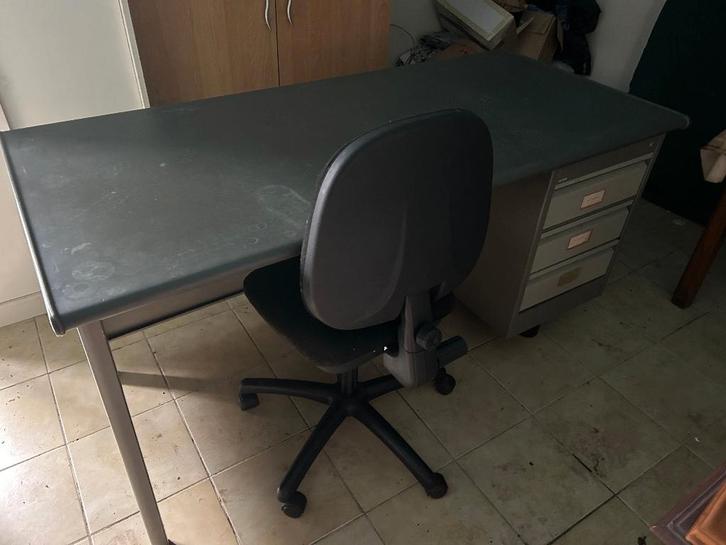 Vintage metalen rechthoekig bureel, Huis en Inrichting, Overige Huis en Inrichting, Ophalen