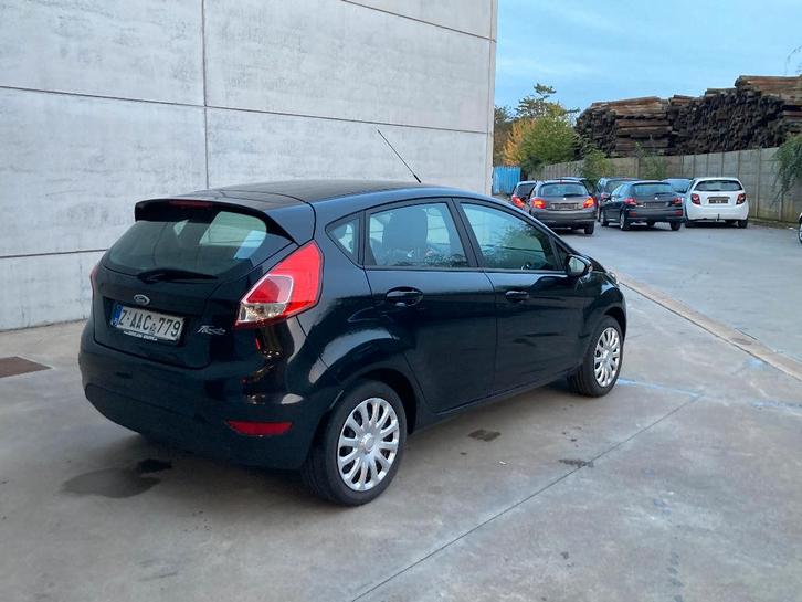 Ford Fiesta 1.3benzine 2015 met 99000km*airco*Garantie*EURO6, Auto's, Ford, Bedrijf, Te koop, Fiësta, ABS, Airbags, Airconditioning