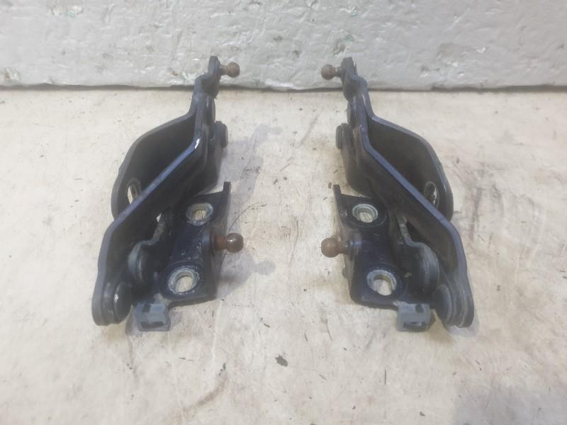 CHARNIERE DE COFFRE Volkswagen Golf III Cabrio (1E), Utilisé, Volkswagen