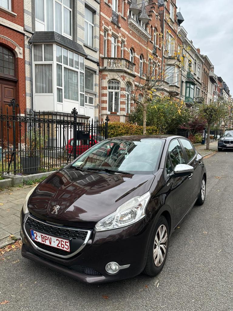 Peugeot 208 PROBLEME MOTEUR !!! SANS CONTROLE TECHNIQUE, Auto's, Peugeot, Particulier, Benzine, Euro 5, 5 deurs, Handgeschakeld