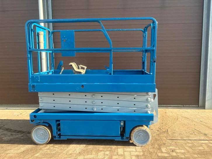 Hoogwerker schaarlift Genie 2646, Articles professionnels, Machines & Construction | Ascenseurs, Échafaudages & Échelles, Enlèvement