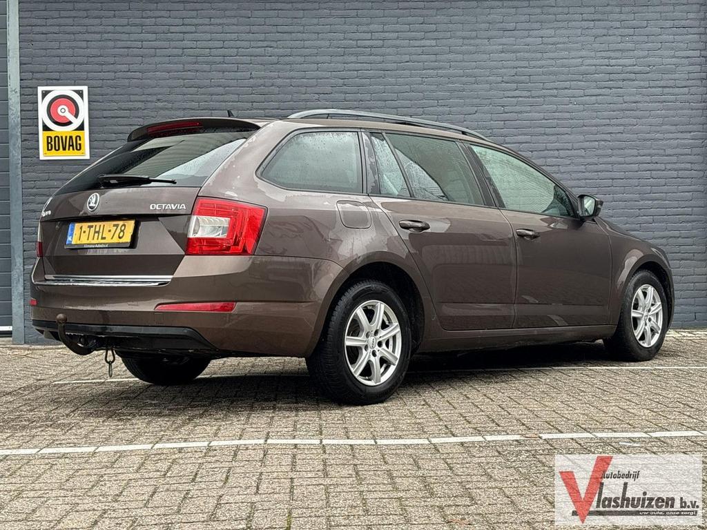 Skoda Octavia Combi 2.0 TDI Greentech Ambition Businessline, Autos, Skoda, Achat, Entreprise, 110 g/km, Boîte manuelle