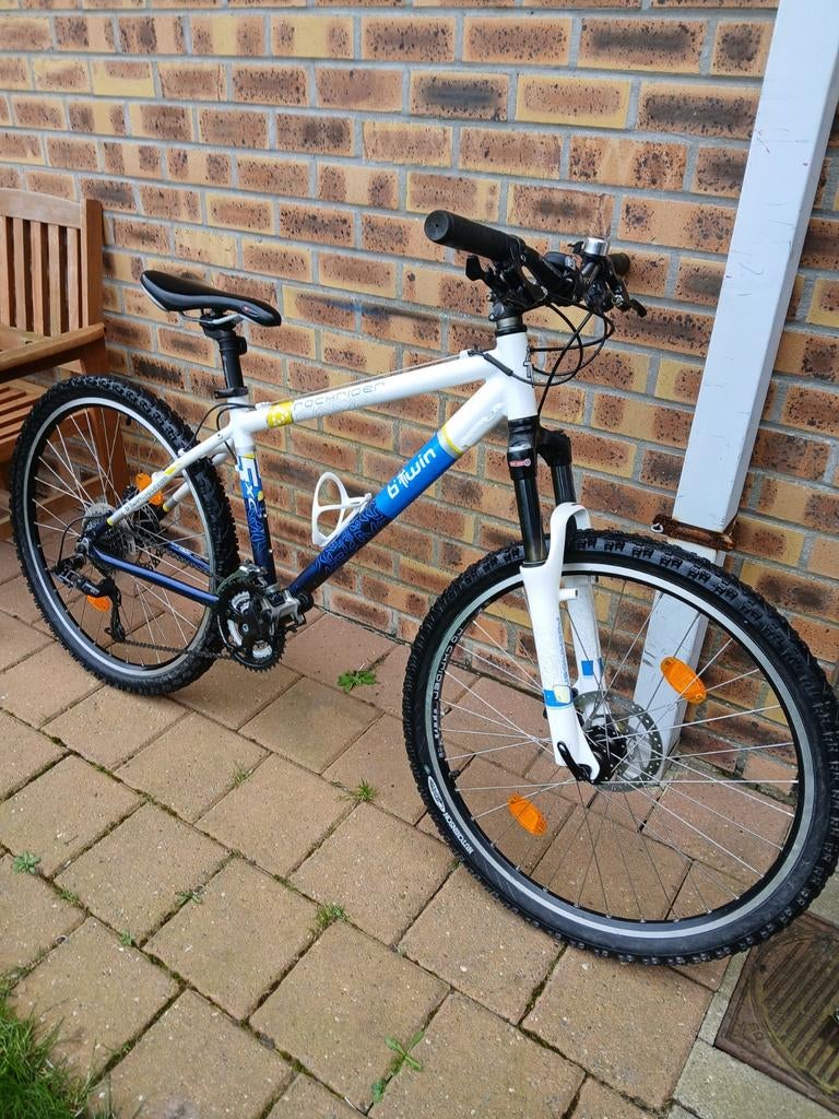 VTT ROCKRIDER 26" AVEC FREINS À DISQUE, Vélos & Vélomoteurs, Enlèvement