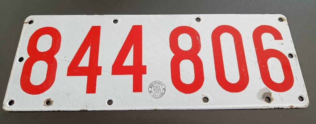 Ancienne plaque d'immatriculation en émail de l'armée belge., Antiquités & Art, Enlèvement ou Envoi