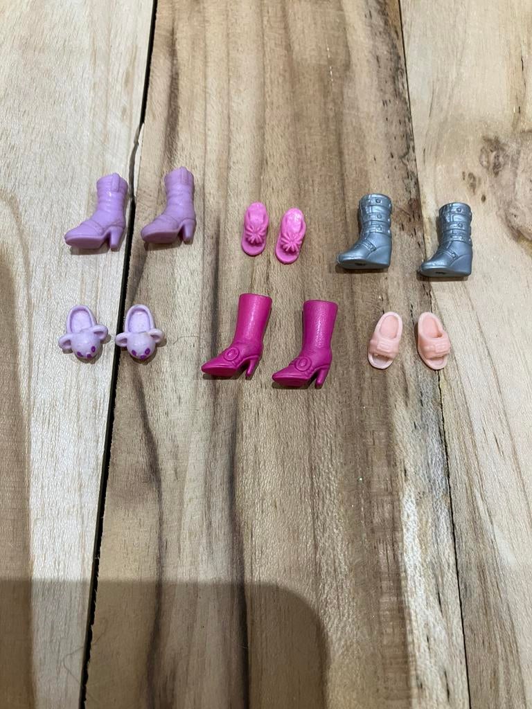 Polly pocket 6 paar schoenen, Kinderen en Baby's, Speelgoed | Poppen, Ophalen of Verzenden, Zo goed als nieuw