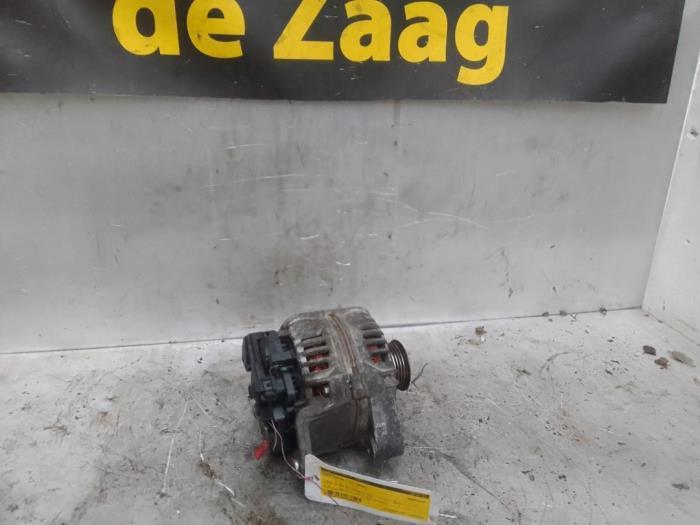 Dynamo van een Opel Corsa, Auto-onderdelen, Motor en Toebehoren, Opel, Gebruikt, 3 maanden garantie, Ophalen of Verzenden