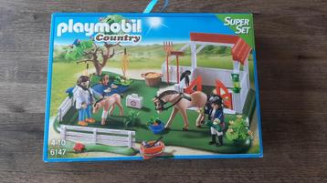Playmobil Country Eerste hulp in de stal beschikbaar voor biedingen