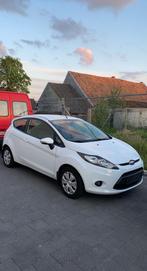 Ford Fiesta te koop / Motor stuk!, Auto's, Ford, Stof, Wit, Fiësta, Te koop