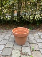 bloempot terracotta 31cm hoog en 36cm diameter, Tuin en Terras, Bloempotten, Gebruikt, Rond, Minder dan 40 cm, Terracotta