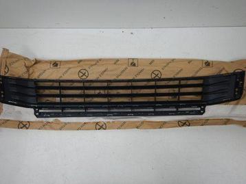 VW Touran 5TA Midden Grille Voorbumper 5TA853677M beschikbaar voor biedingen