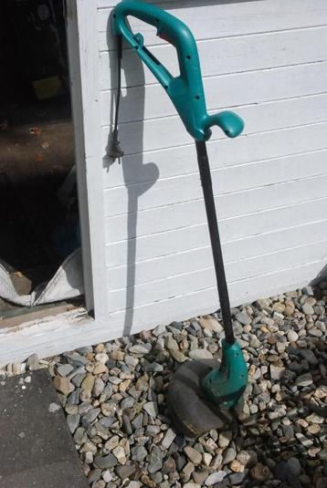 Elektrische grastrimmer Bosch. Gratis af te halen beschikbaar voor biedingen