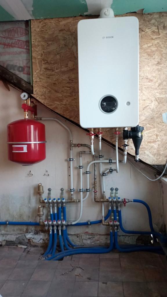 Plombier chauffagiste 0477215957, Doe-het-zelf en Bouw, Chauffageketels en Boilers, Zo goed als nieuw, Ophalen