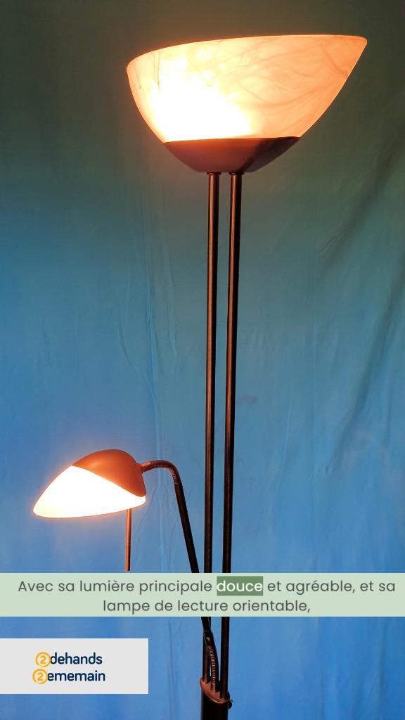 Lampadaire Moderne avec Lampe de Lecture - sur pied, Maison & Meubles, Lampes | Lampadaires, Comme neuf, 100 à 150 cm, Verre, Métal