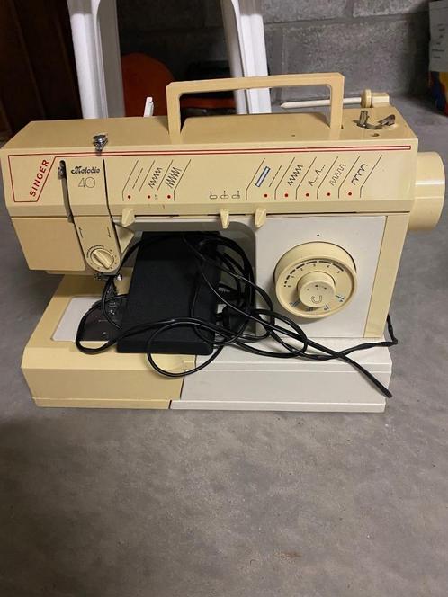 Machine à coudre  Singer Melodie 40, Hobby en Vrije tijd, Naaimachines en Toebehoren, Gebruikt, Singer, Ophalen of Verzenden