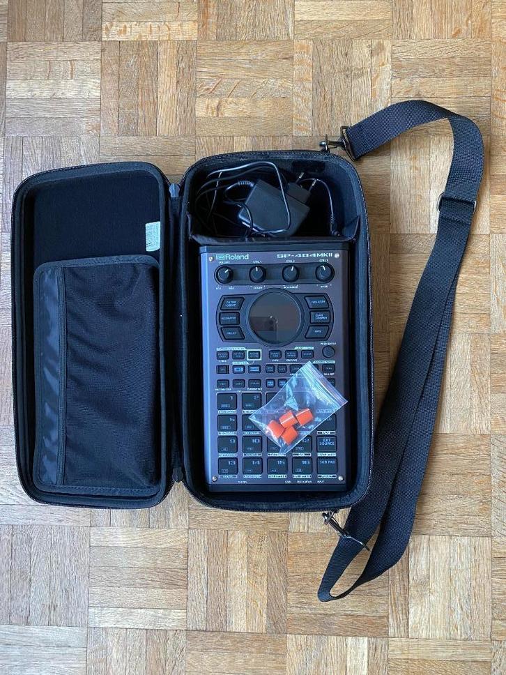 Roland SP-404 Mk II (incl. koffer en SD-kaart), Muziek en Instrumenten, Samplers, Zo goed als nieuw, Ophalen