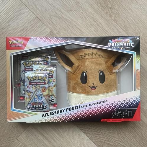 Pokémon TCG Prismatic Evolutions Accessory Pouch, Hobby en Vrije tijd, Verzamelkaartspellen | Pokémon, Verzenden