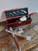 Luxe Wijnset - Pomerol - In houten geschenkdoos, Enlèvement ou Envoi, Neuf, Autres types