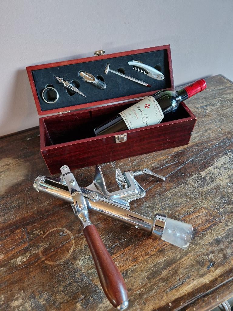 Luxe Wijnset - Pomerol - In houten geschenkdoos, Verzamelen, Wijnen, Nieuw, Overige typen, Ophalen of Verzenden
