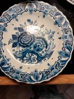 Delfts blauw bord. Handgeschilderd., Antiek en Kunst, Antiek | Wandborden en Tegels, Ophalen