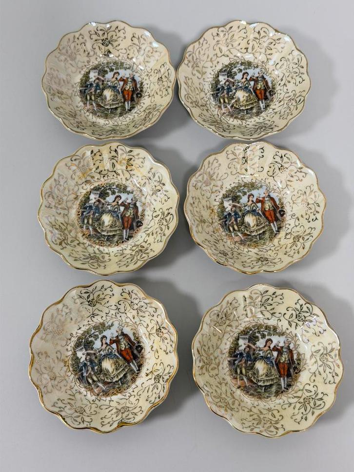 Vintage porseleinen schaaltjes – set van 6 scène & gouddecor, Antiek en Kunst, Antiek | Servies los, Ophalen of Verzenden