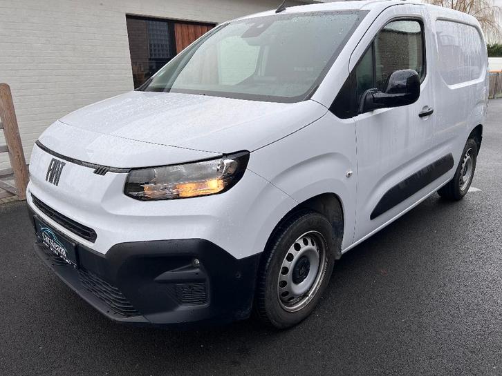 Fiat Doblo Cargo 3 plaatsen/Carplay/Airco/Garantie, Auto's, Bestelwagens en Lichte vracht, Bedrijf, Te koop, ABS, Achteruitrijcamera