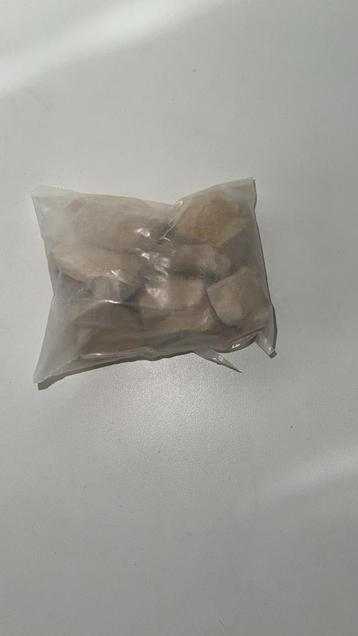 Witte klei beschikbaar voor biedingen