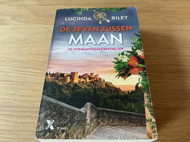 Lucinda Riley - Maan, Boeken, Literatuur, Gelezen, Ophalen