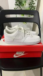 Chaussures Nike Blanche Homme taille 42,5 ( négociable), Kleding | Heren, Schoenen, Verzenden, Wit, Nike, Nieuw