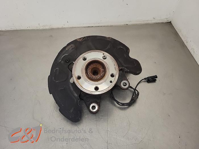 Fusee links-voor van een Mercedes Vito, Auto-onderdelen, Ophanging en Onderstel, Mercedes-Benz, Gebruikt, 3 maanden garantie, Ophalen of Verzenden