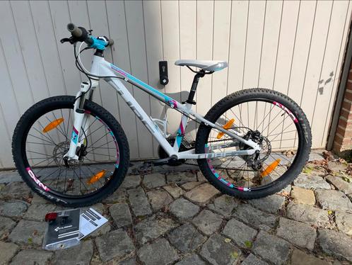 CUBE 240 24” Fiets voor meisjes tussen 7 en 12 jaar, Fietsen en Brommers, Fietsen | Mountainbikes en ATB, Dames, Overige merken