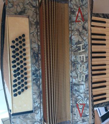 Accordéon vintage Hess Klingenthal, Musique & Instruments, Enlèvement, Utilisé, Accordéon à touches