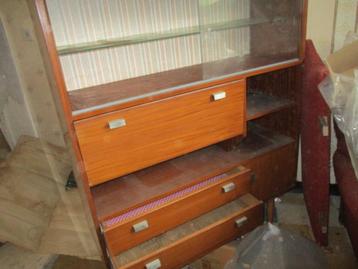 ancien meuble blond -verrière  de 1961, Enlèvement