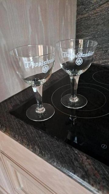 Glazen Trappistenbier beschikbaar voor biedingen