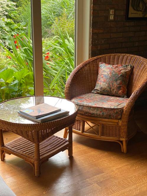 Chaise + table en rotin de haute qualité, Maison & Meubles, Fauteuils, Enlèvement