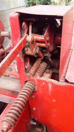 Balenpers international 420 voor opmaak of onderdelen, Zakelijke goederen, Landbouw | Werktuigen, Ophalen