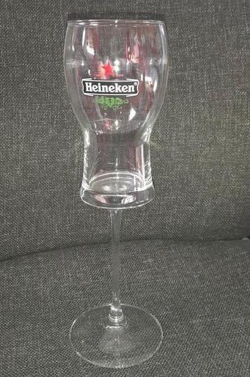 Uitzonderlijk bierglas Heineken op voet beschikbaar voor biedingen