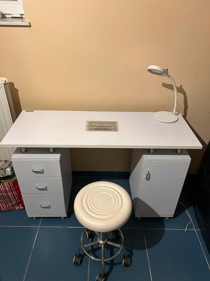 Table de manucure, Services & Professionnels, Manucure | Autre, Autre