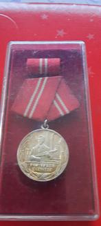 Medaille DDR : voor militaire verdienste, Ophalen of Verzenden, Embleem of Badge