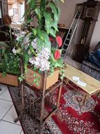 Rotanbak met kunstbloemen, Ophalen, Gebruikt