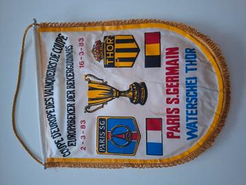 Vintage voetbalvaandel – PSG vs Waterschei Thor (1983, Europ beschikbaar voor biedingen