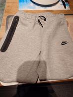 Nike trainingsbroek Tech Fleece kids 147-158 cm, Pantalon, Garçon, NIKE, Enlèvement ou Envoi