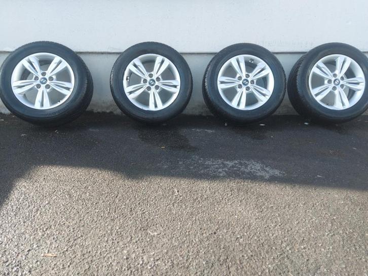 Velgen Set Hyundai Tucson 2019/ 5 x 114.3, Auto-onderdelen, Banden en Velgen, Banden en Velgen, Zomerbanden, 17 inch, 225 mm, Terreinwagen