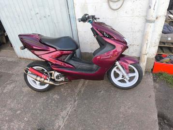 Yamaha aerox classe b beschikbaar voor biedingen