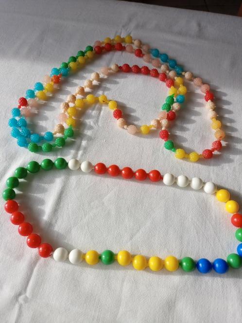 PLASTIEKE  RIJGKRALEN, Handtassen en Accessoires, Kindersieraden, Gebruikt, Ophalen