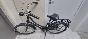 Volare zwarte fiets — junior 18 - 25 jaar beschikbaar voor biedingen