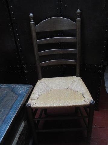 1 chaise rustique
